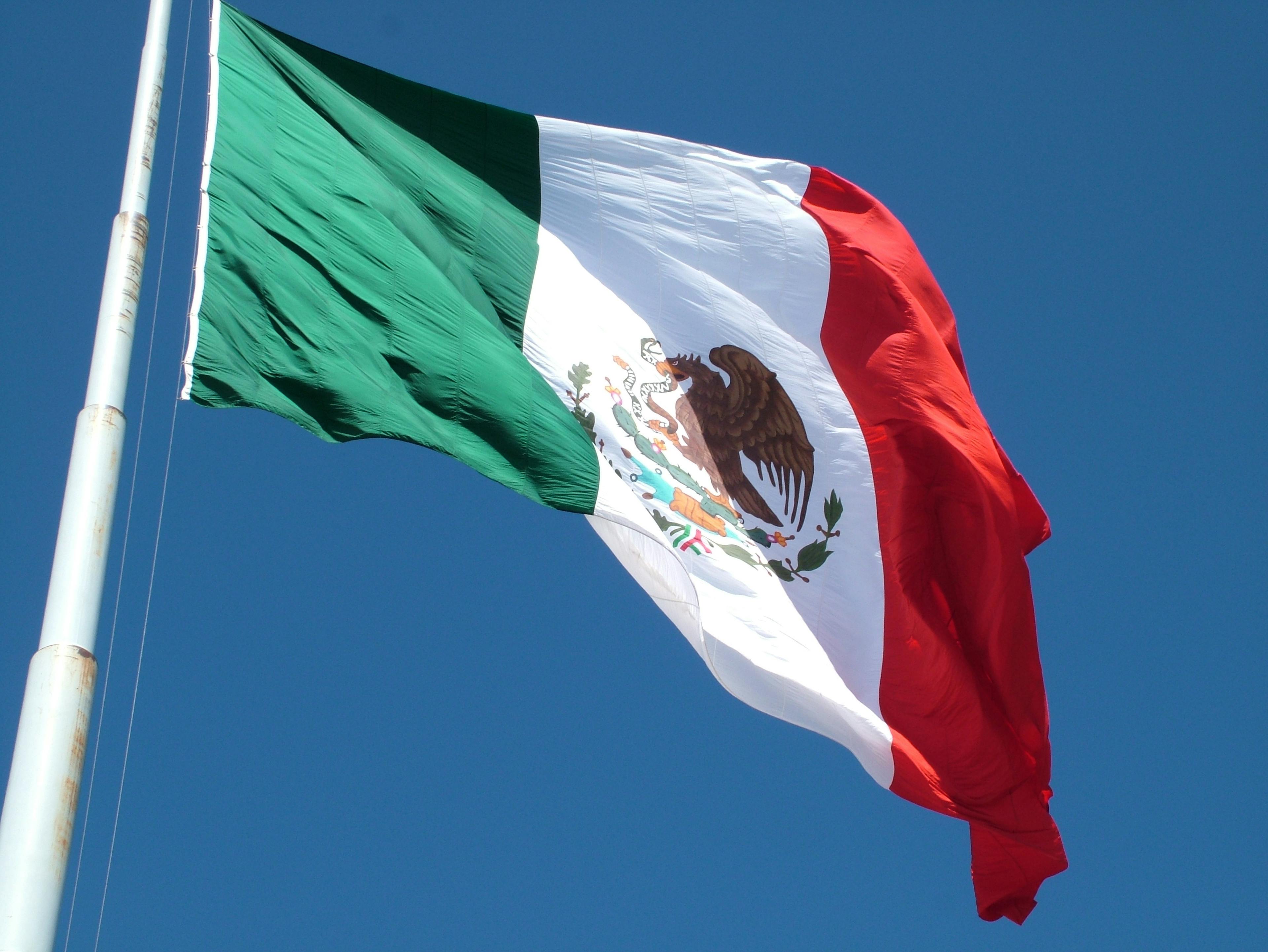 wind-flag-blue-colors-mexico-red-flag-715628-pxhere.com.jpg